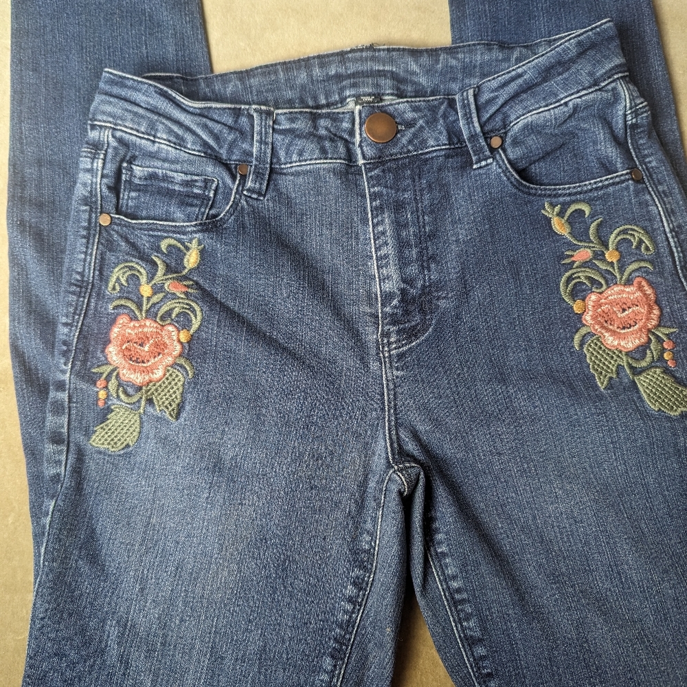 Design Lab Embroidered Skinny Jeans